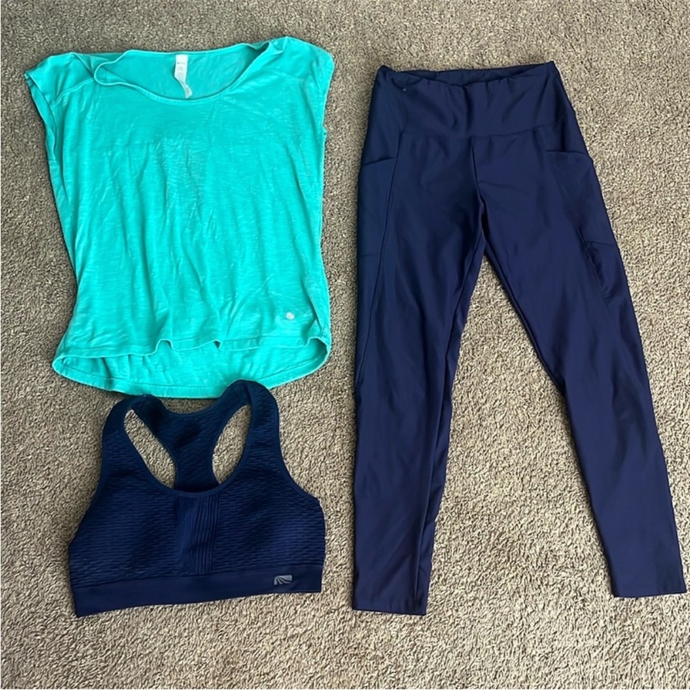 EUC M 3 piece workout set navy blue and teal leggings w pockets, sports bra, top